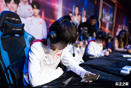 100T无缘瑞士轮后，北美LCS历史上首次只有两支队伍进入正赛