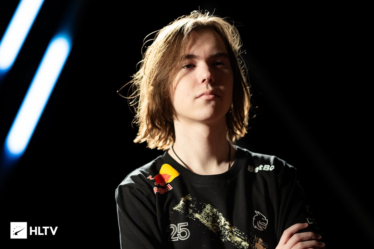 DOTA2三冰采访表示中国赛区的TI预选赛难度最大